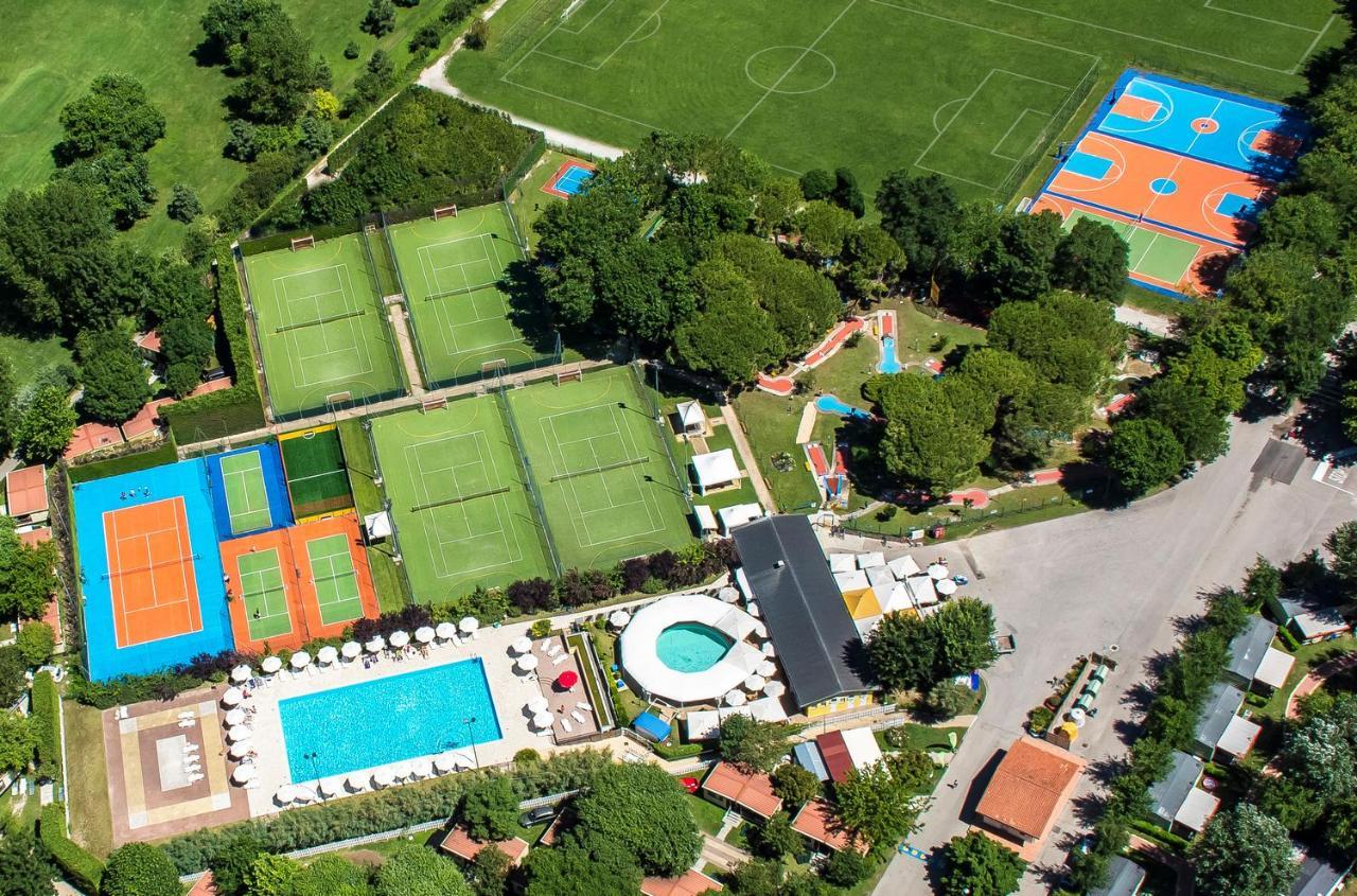 Hotel Centro Vacanze Pra' Delle Torri Caorle Exterior foto